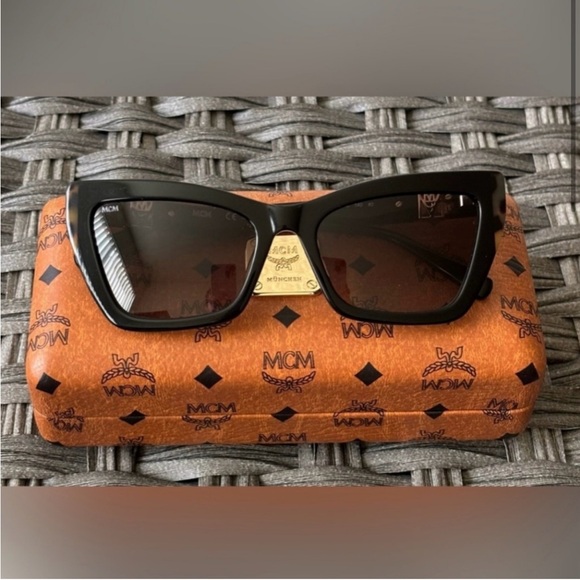 MCM Sunglasses - excellent condition - Picture 2 of 16